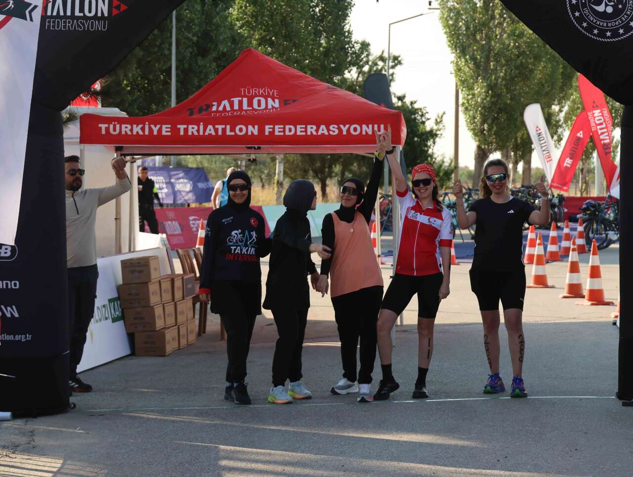 Konya'da duatlon heyecanı! Sporcular Karatay'da kıyasıya yarıştı 4